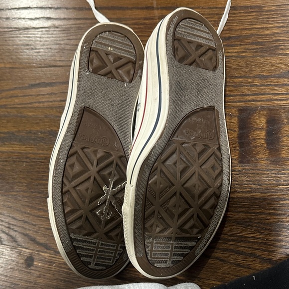 Converse All Star Off-White Sneakers with Red Trim - Picture 6 of 7